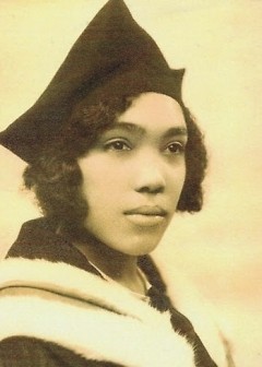 Merze Tate (1905 - 1996) graduated from  WMU, Harvard University and Oxford University / Merze Tate Collection-WMU Archives & Regional History Collections
