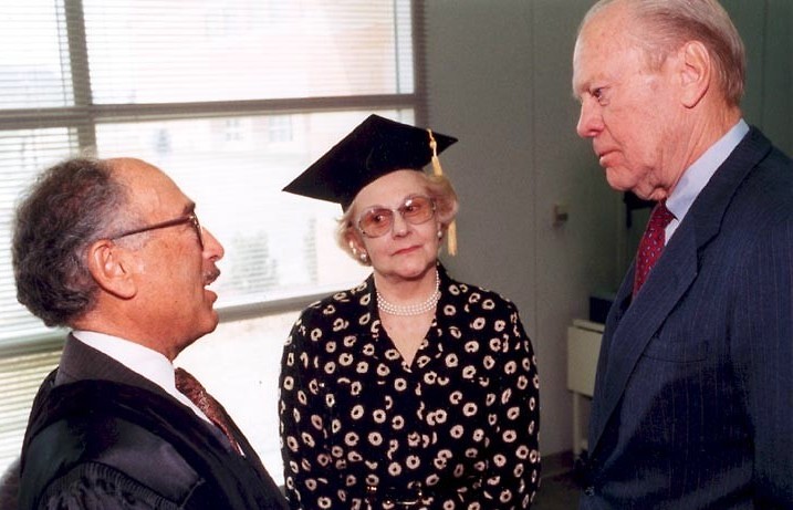  Seymour and Esther Padnos with President Ford at the dedication of the Padnos Hall of Science in 1996.