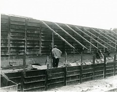 Flood wall construction in 1911