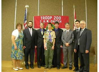 Nathan Iacopelli (4th from left), parents, and brothers