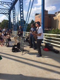 Lou Baron and the New Lovers on Blue Bridge